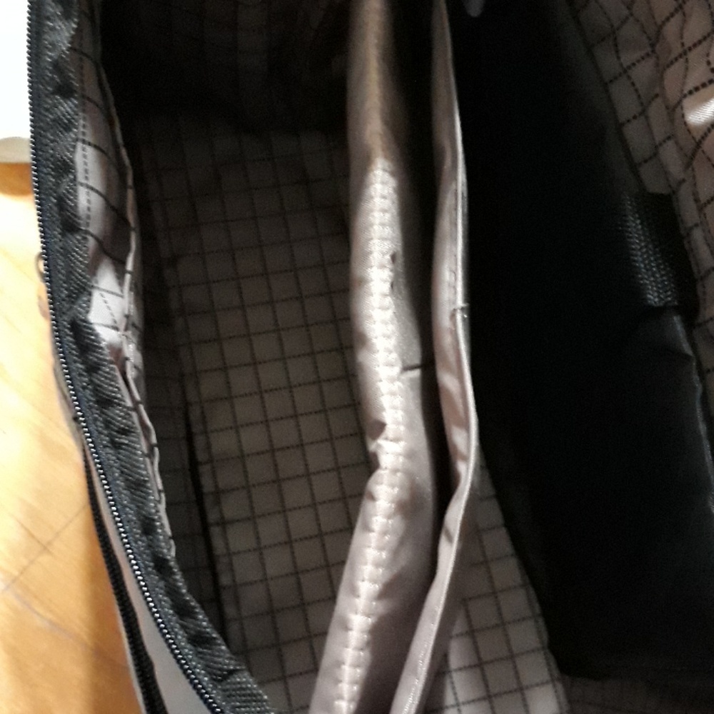 Diaper bag - Picture 5 of 5